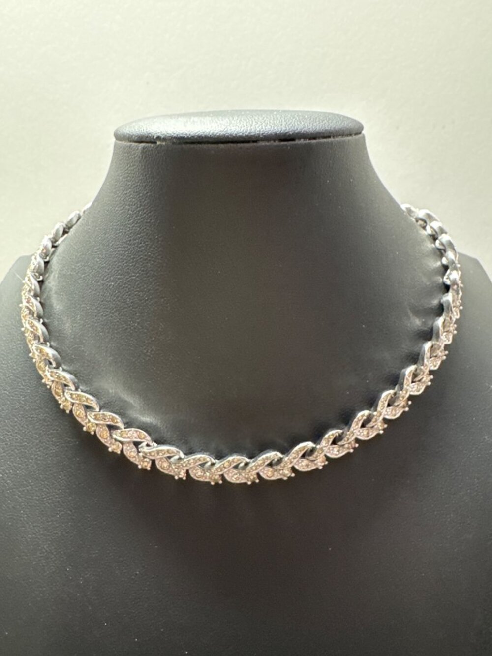 Jomaz Vintage Silver-Tone Rhinestone Necklace Twisted Link Design 14 Inch Length